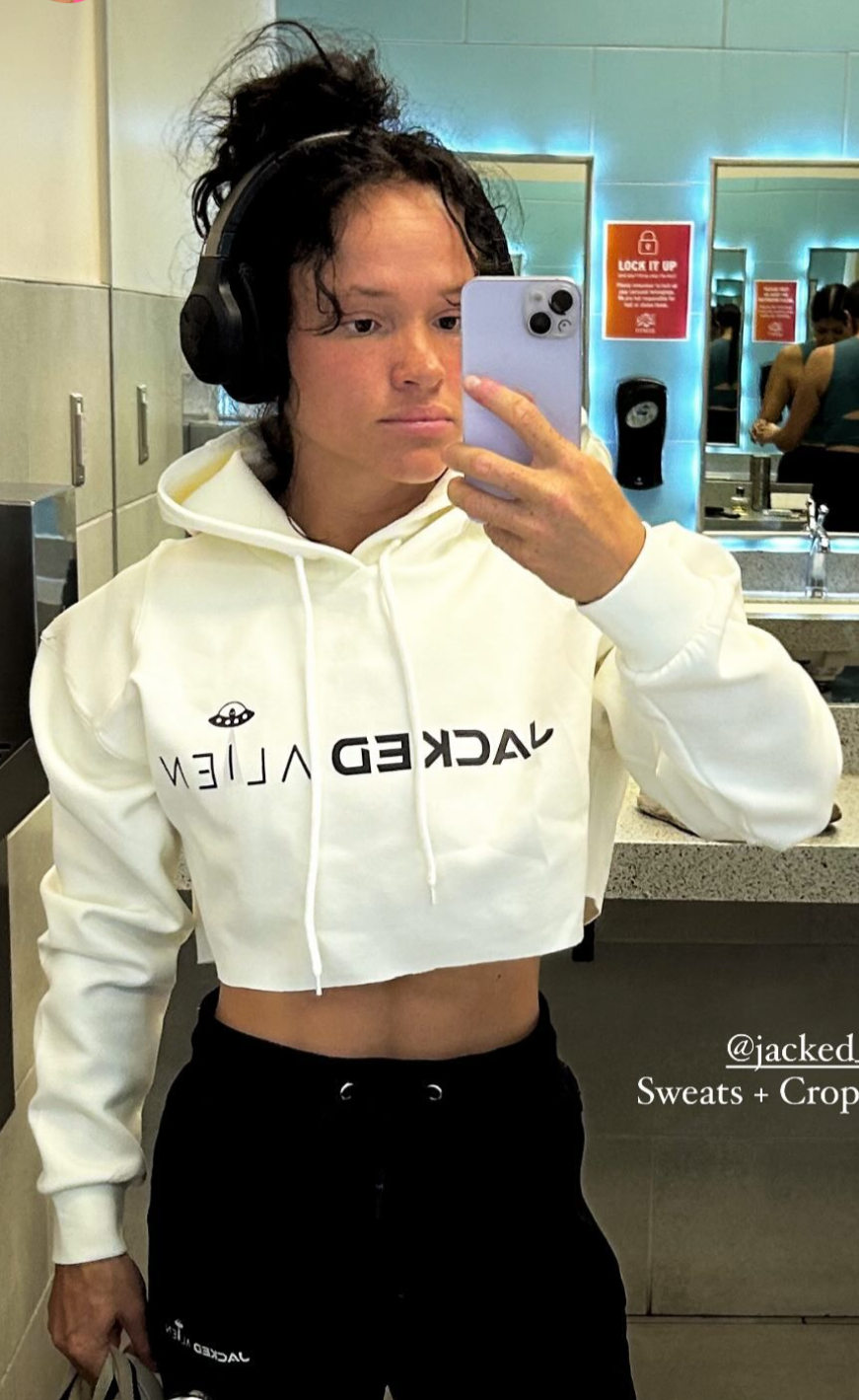 JACKED Club Cropped Hoodie - Cream White